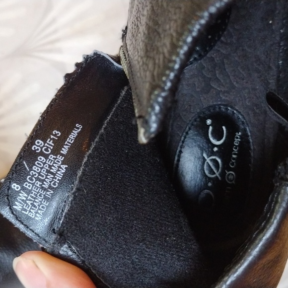 B.o.c. Pebbled Black Leather Fold-Over Boot - Picture 8 of 8